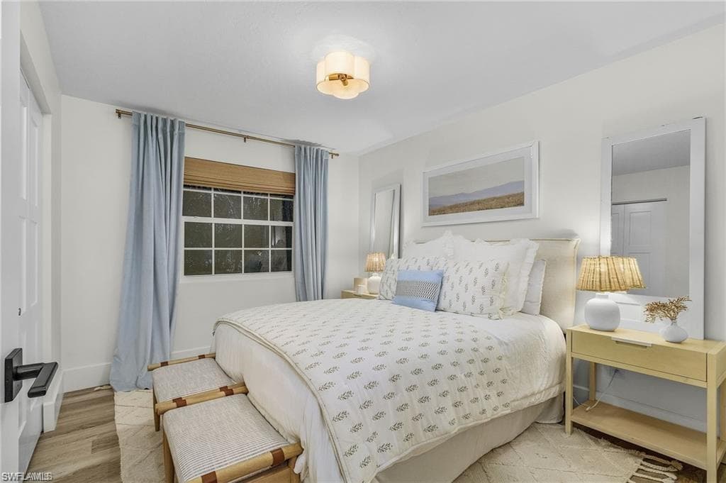 6155 Standing Oaks LN, NAPLES FL 34119-25