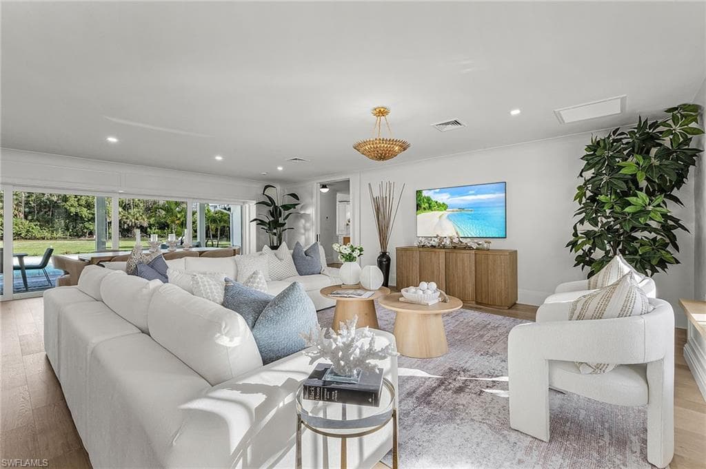 6155 Standing Oaks LN, NAPLES FL 34119-4