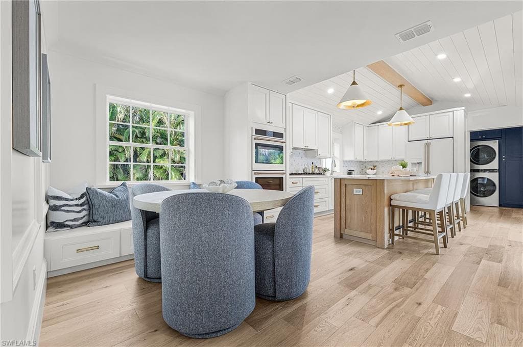 6155 Standing Oaks LN, NAPLES FL 34119-8