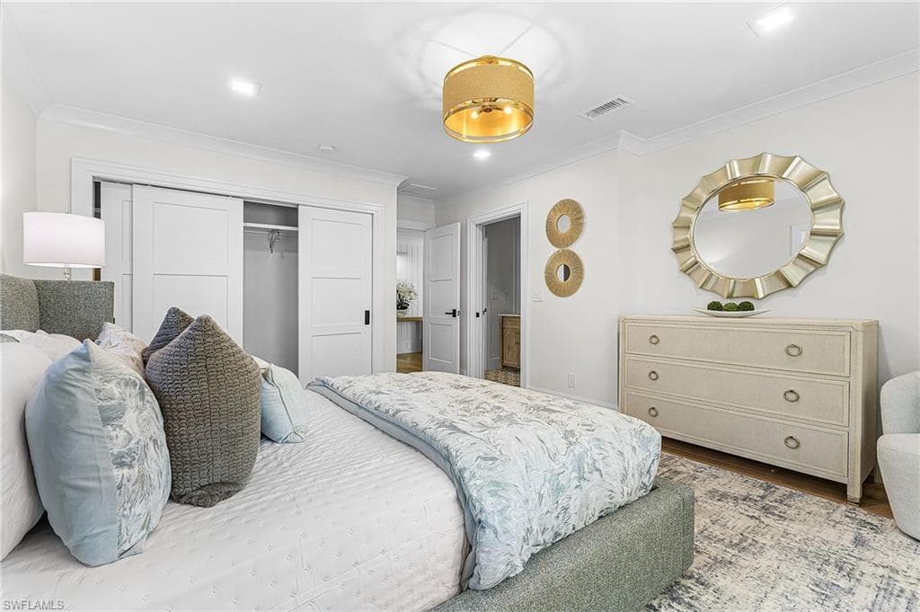 6155 Standing Oaks LN, NAPLES FL 34119-23