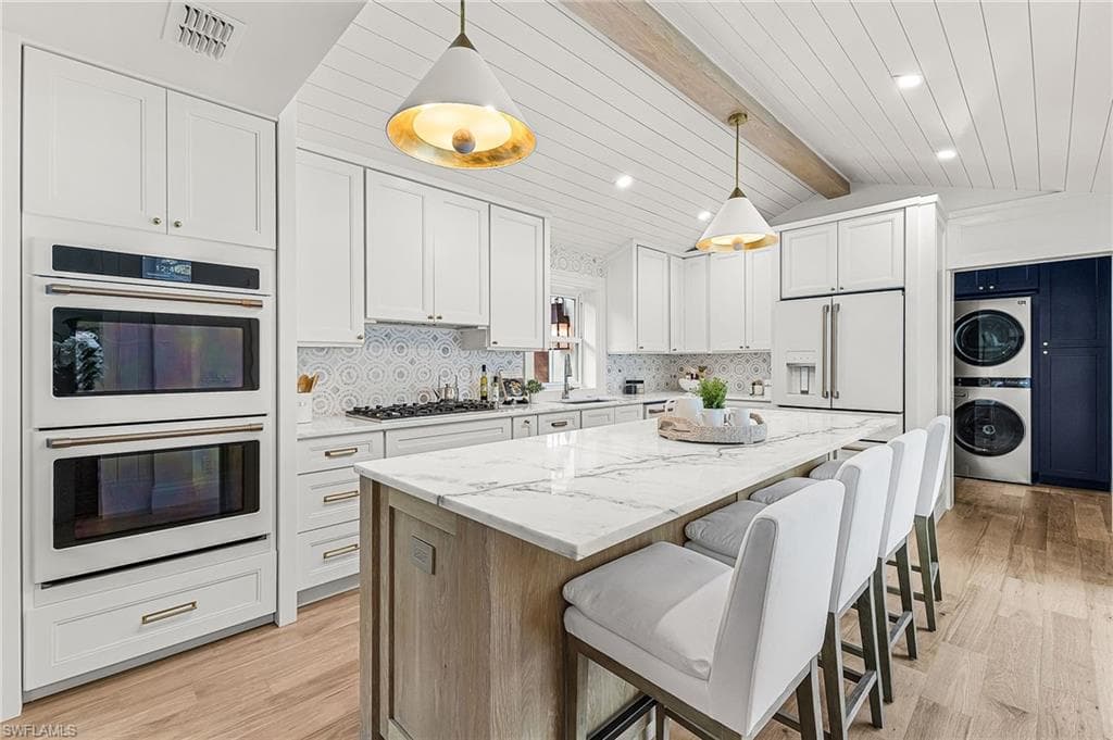 6155 Standing Oaks LN, NAPLES FL 34119-9