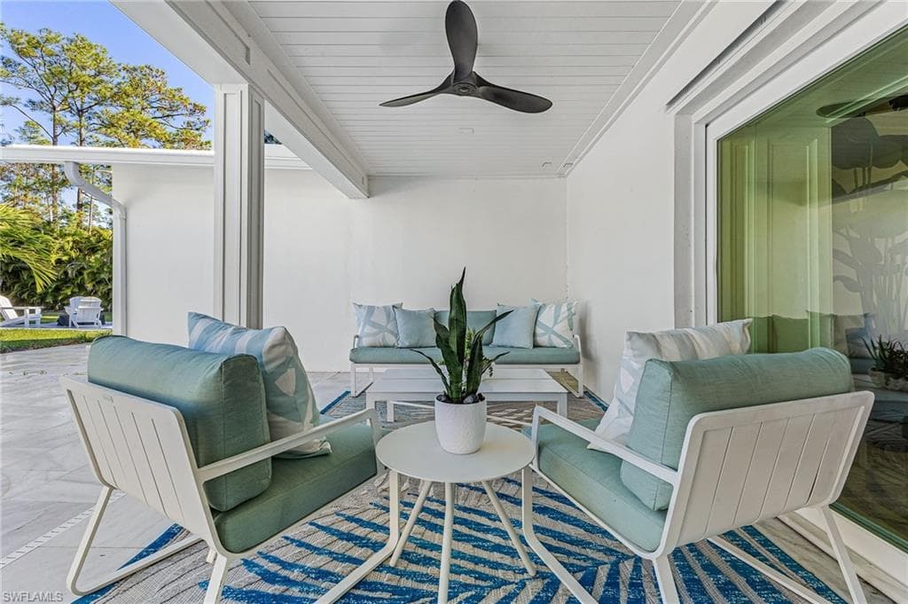 6155 Standing Oaks LN, NAPLES FL 34119-36