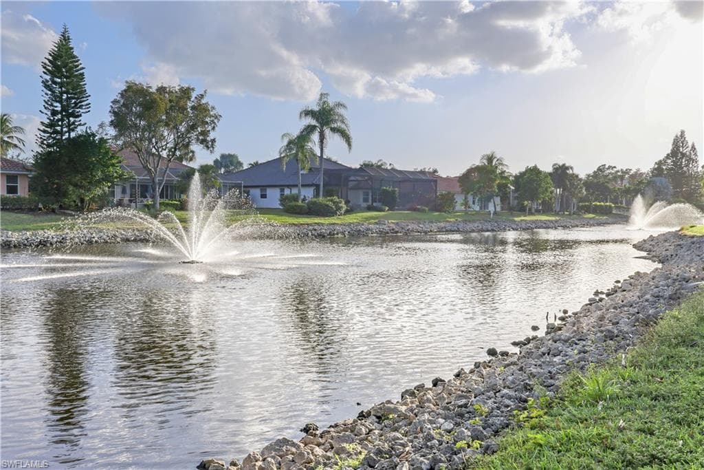 1335 Old Oak LN, NAPLES FL 34110-19