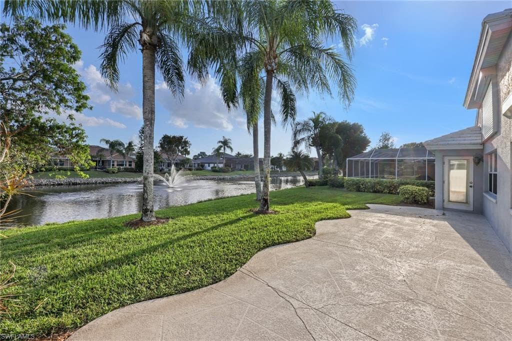 1335 Old Oak LN, NAPLES FL 34110-18