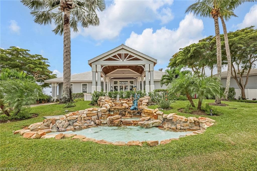 1335 Old Oak LN, NAPLES FL 34110-20