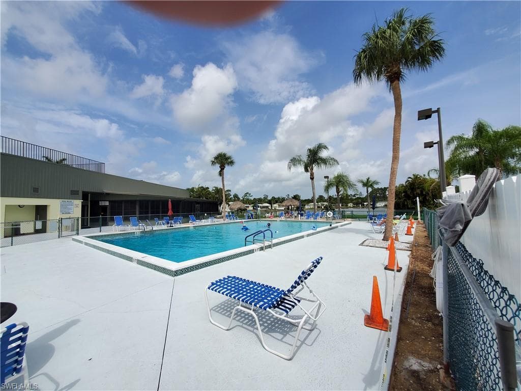 10823 Ani CIR, ESTERO FL 33928-33