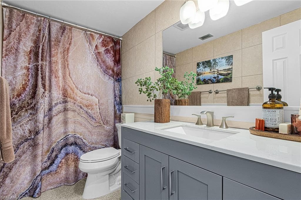 2563 Weeks AVE, NAPLES FL 34112-12