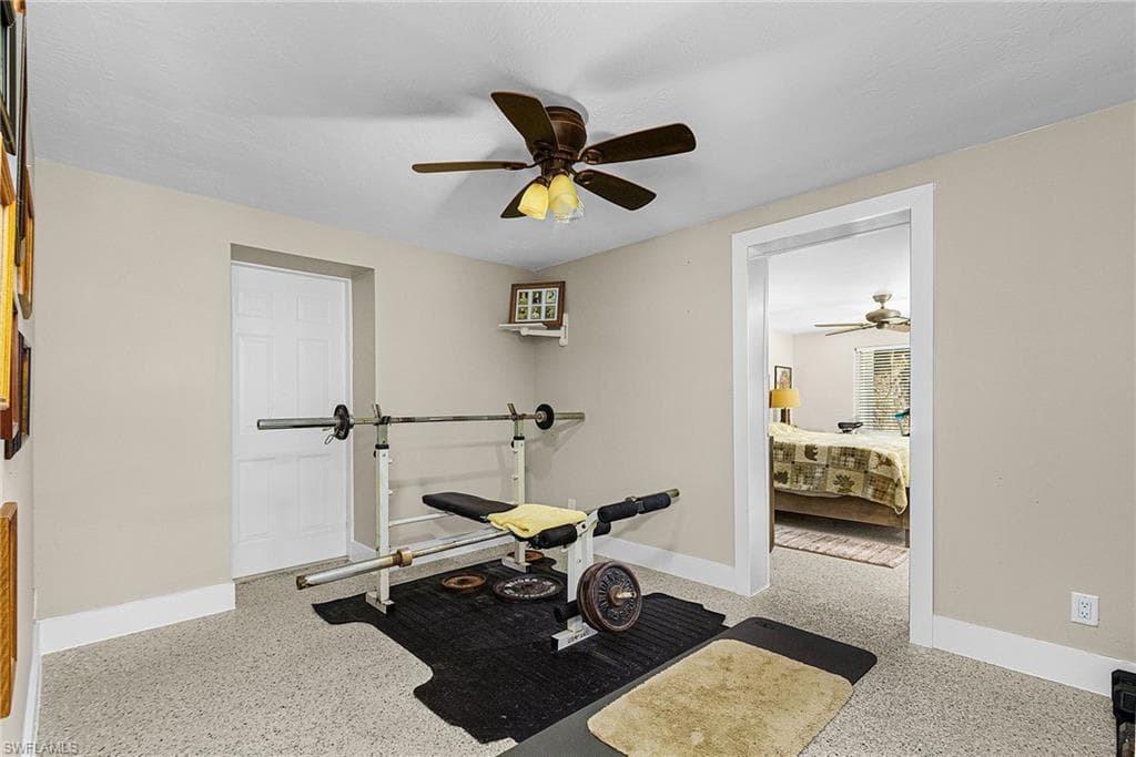 2563 Weeks AVE, NAPLES FL 34112-10