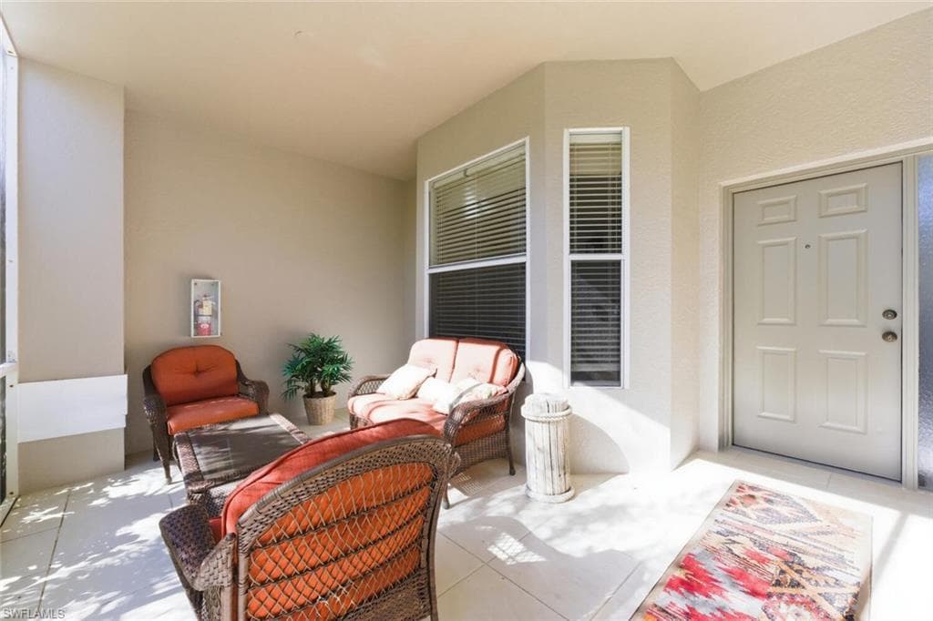 8575 Naples Heritage DR # 116, NAPLES FL 34112-4