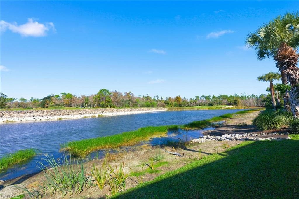 8575 Naples Heritage DR # 116, NAPLES FL 34112-29