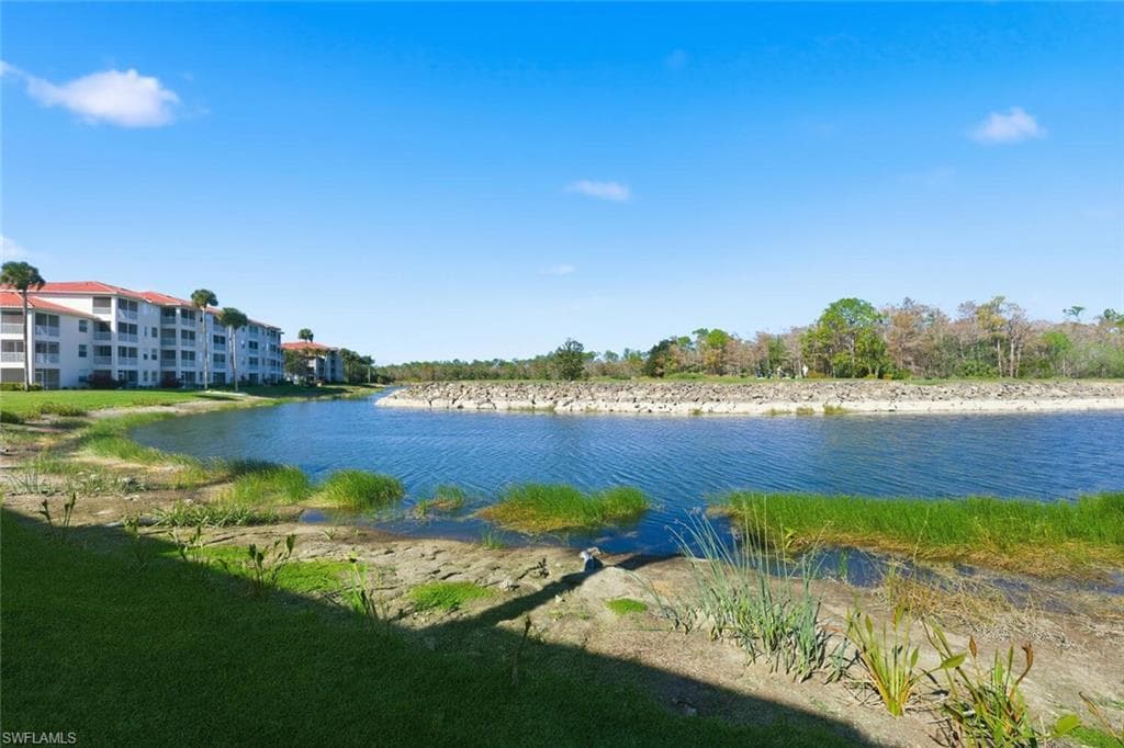 8575 Naples Heritage DR # 116, NAPLES FL 34112-30