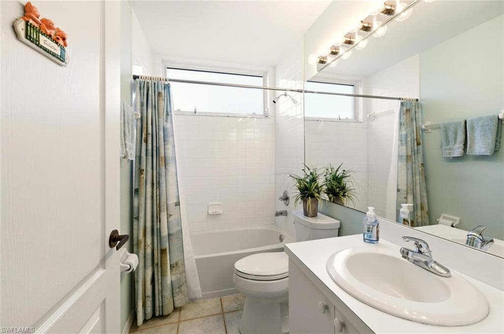 8575 Naples Heritage DR # 116, NAPLES FL 34112-24