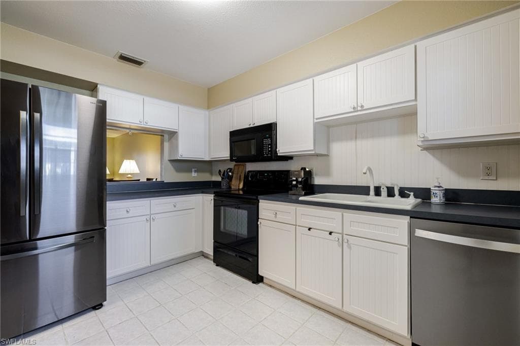 6869 Bogey DR, FORT MYERS FL 33919-4