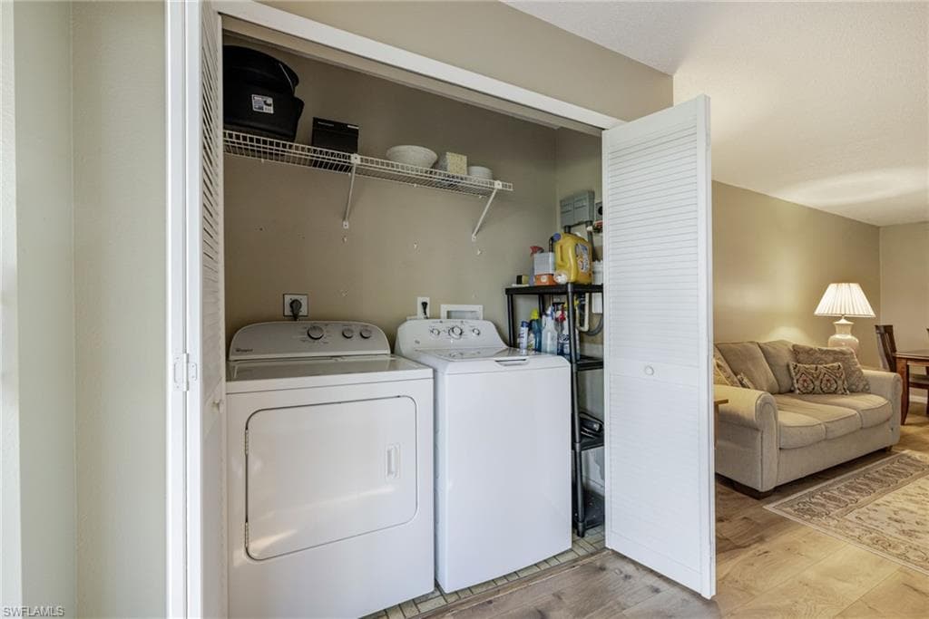 6869 Bogey DR, FORT MYERS FL 33919-24