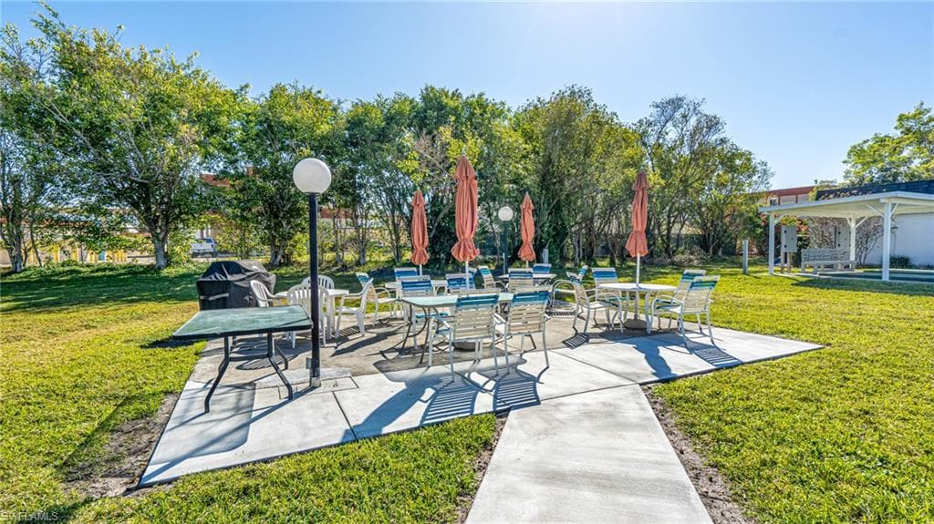 6869 Bogey DR, FORT MYERS FL 33919-39