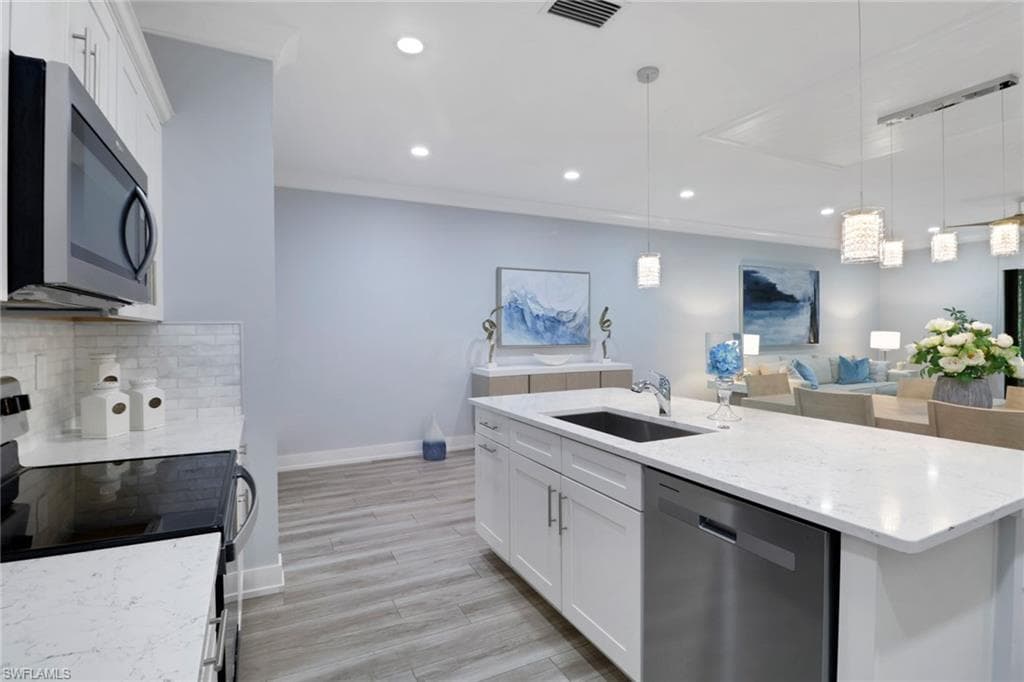 12973 Pembroke DR, NAPLES FL 34105-8