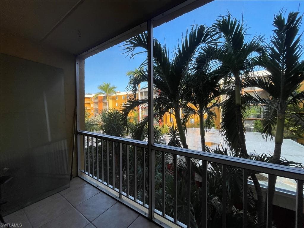 2366 E Mall DR # 304, FORT MYERS FL 33901-16