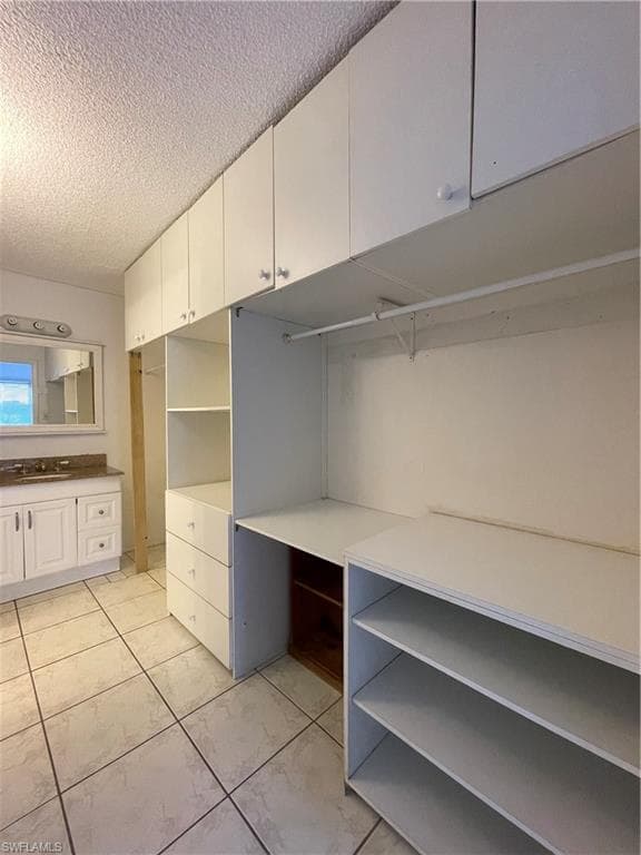 2366 E Mall DR # 304, FORT MYERS FL 33901-27