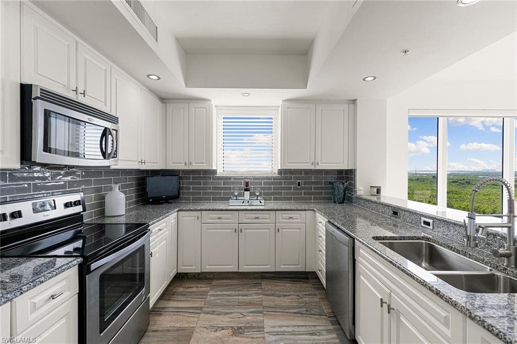 1065 Borghese LN # 701, NAPLES FL 34114-11