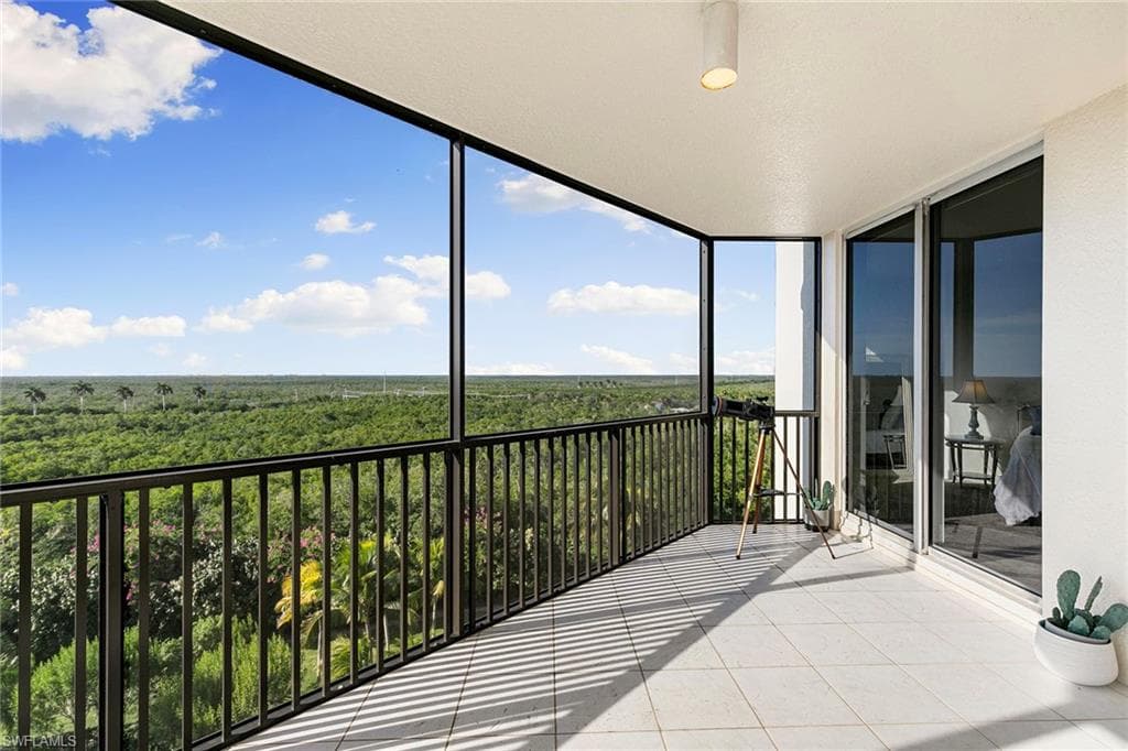 1065 Borghese LN # 701, NAPLES FL 34114-18