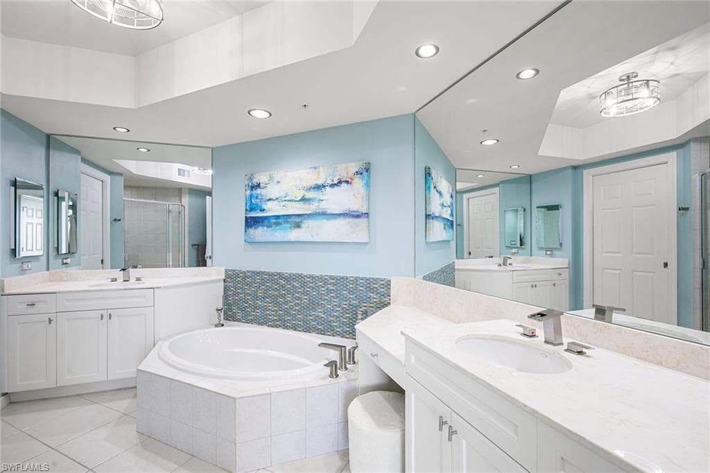 1065 Borghese LN # 701, NAPLES FL 34114-24