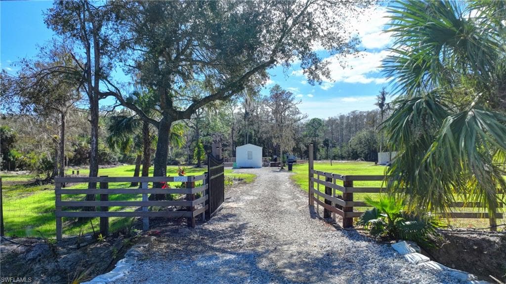 22950 Tinas LN, FORT MYERS FL 33913-39