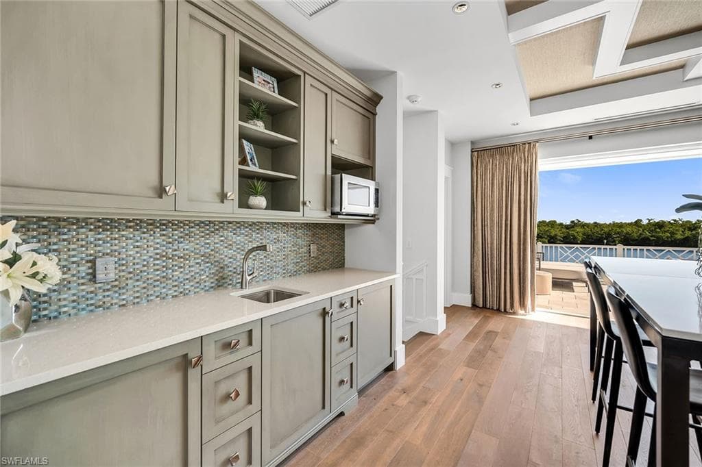 185 15th ST S, NAPLES FL 34102-31