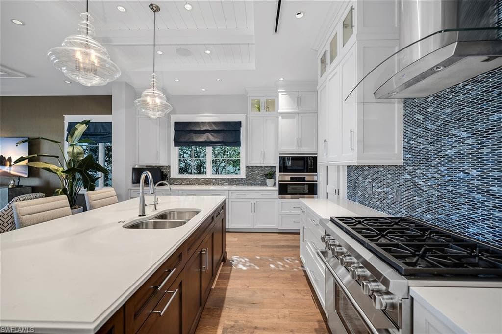 185 15th ST S, NAPLES FL 34102-8