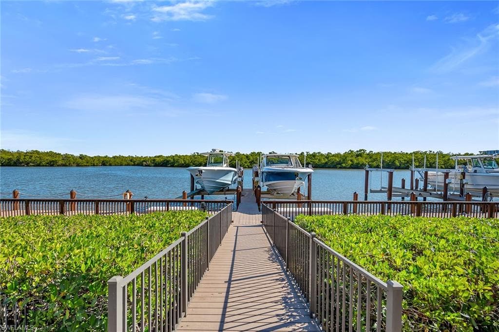 185 15th ST S, NAPLES FL 34102-47