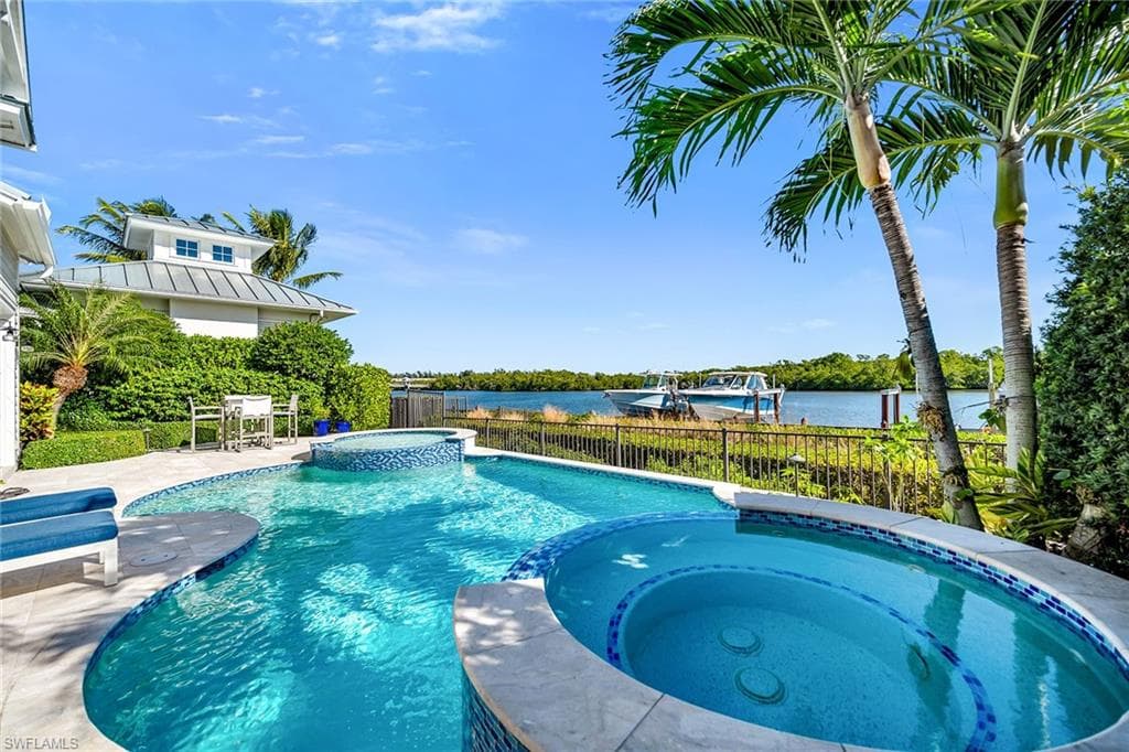 185 15th ST S, NAPLES FL 34102-39