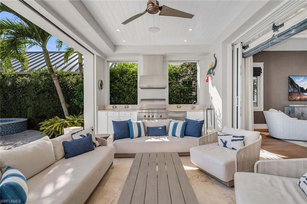 185 15th ST S, NAPLES FL 34102-38