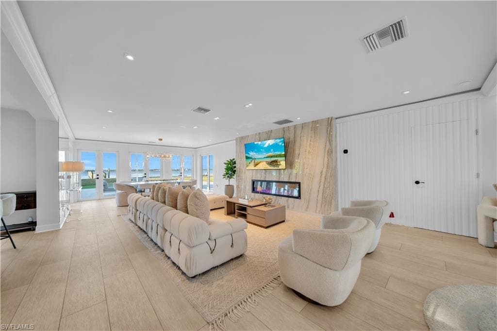 4369 Cypress LN, FORT MYERS FL 33905-21