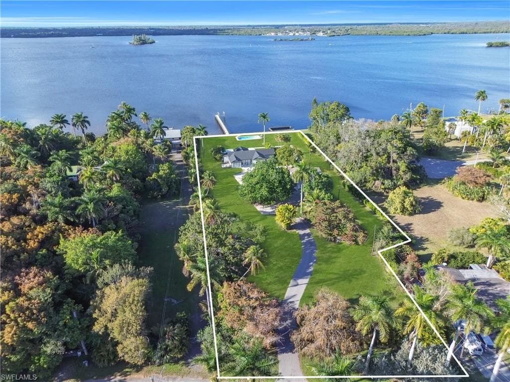 4369 Cypress LN, FORT MYERS FL 33905-40