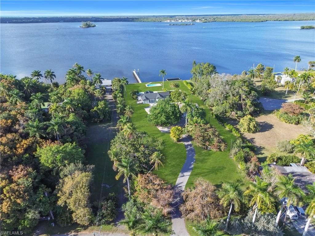 4369 Cypress LN, FORT MYERS FL 33905-44