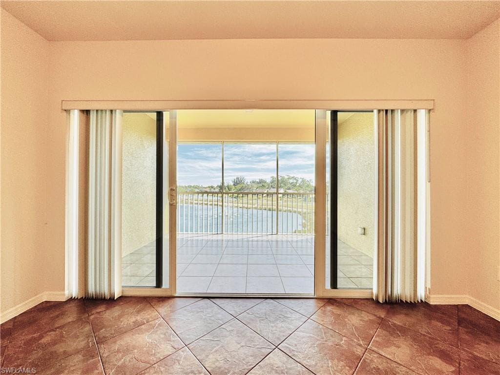 10010 Maddox LN # 318, BONITA SPRINGS FL 34135-32