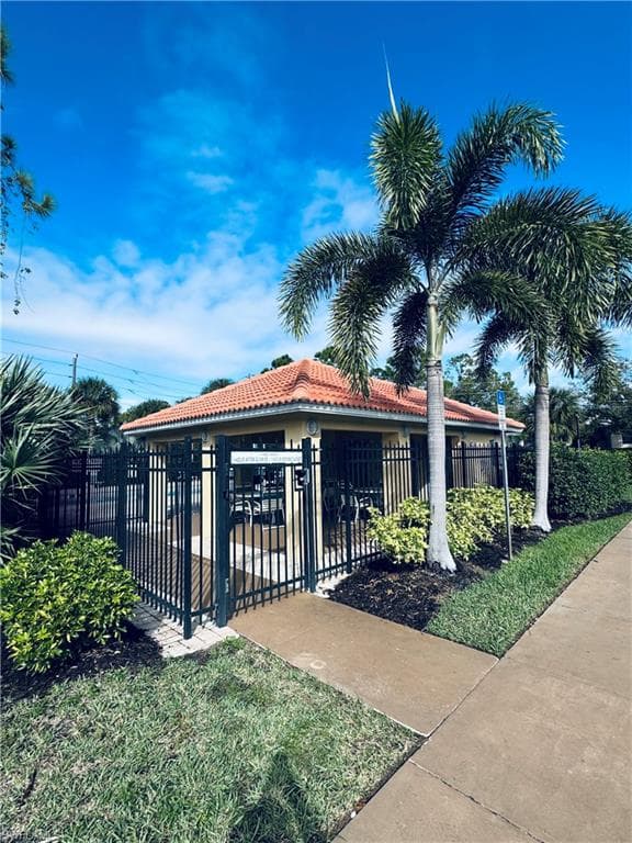 10010 Maddox LN # 318, BONITA SPRINGS FL 34135-36