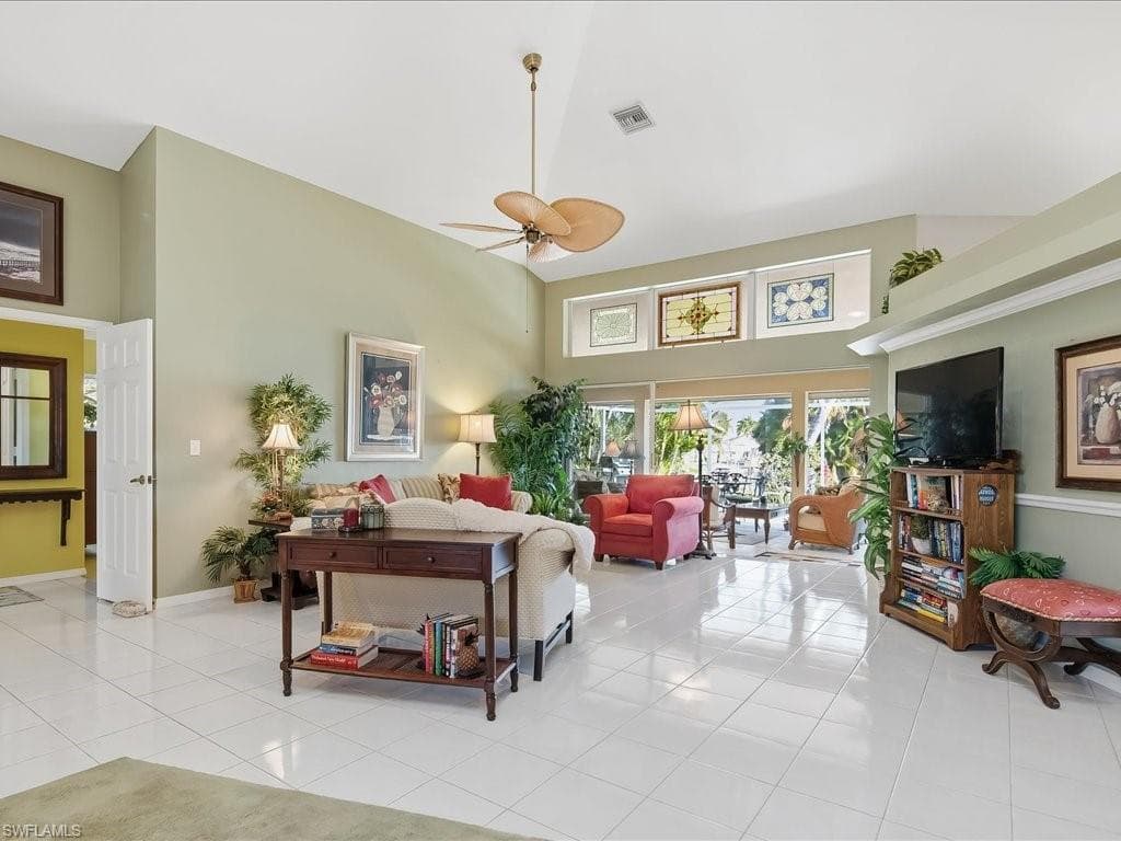 127 Newport DR, NAPLES FL 34114-2