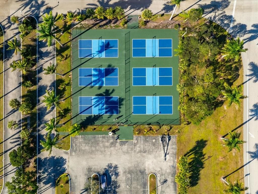 127 Newport DR, NAPLES FL 34114-27