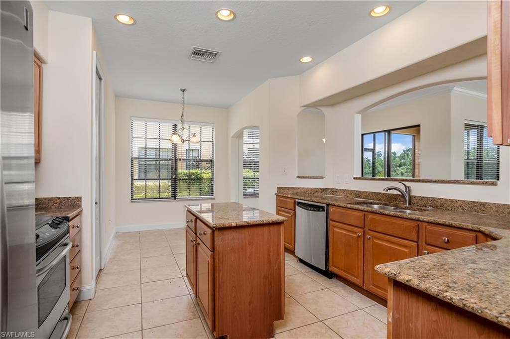 1284 Verde DR # 2, NAPLES FL 34105-8