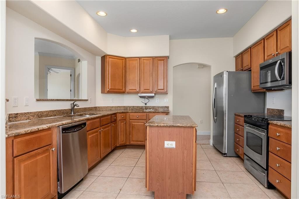 1284 Verde DR # 2, NAPLES FL 34105-10