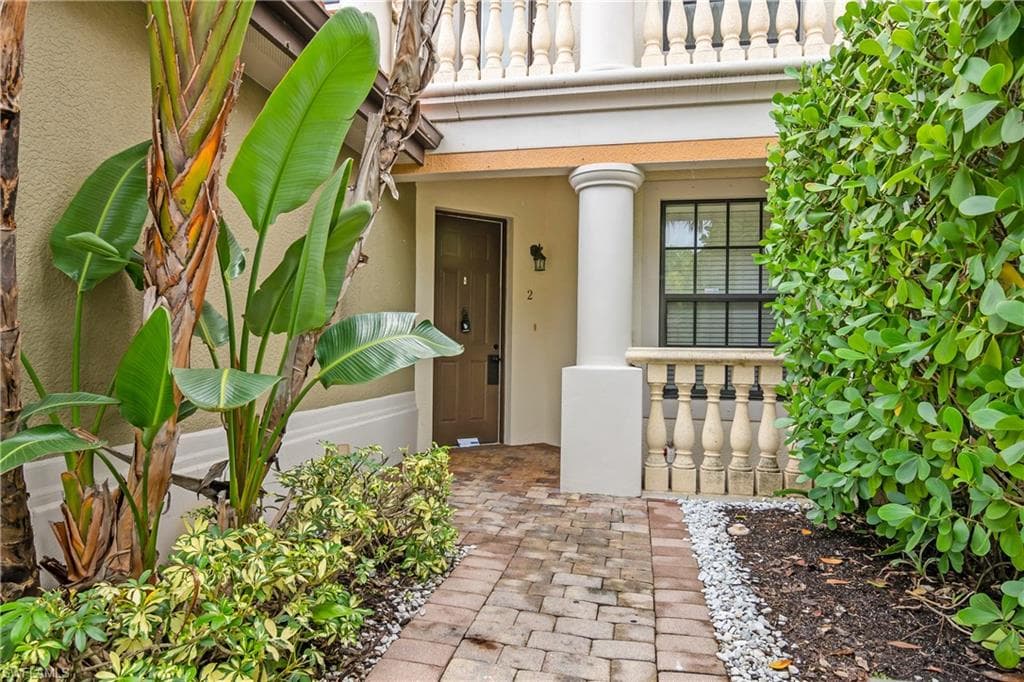 1284 Verde DR # 2, NAPLES FL 34105-18