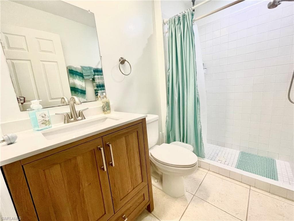 3323 olympic drive DR # 714, NAPLES FL 34105-2