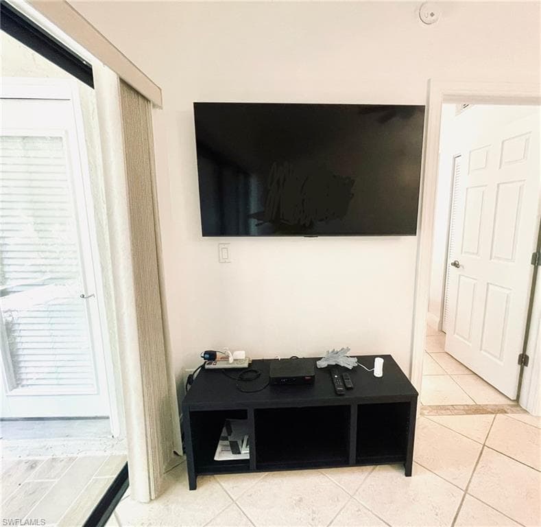 3323 olympic drive DR # 714, NAPLES FL 34105-10