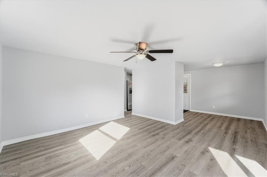 2425 Case LN, NORTH FORT MYERS FL 33917-22