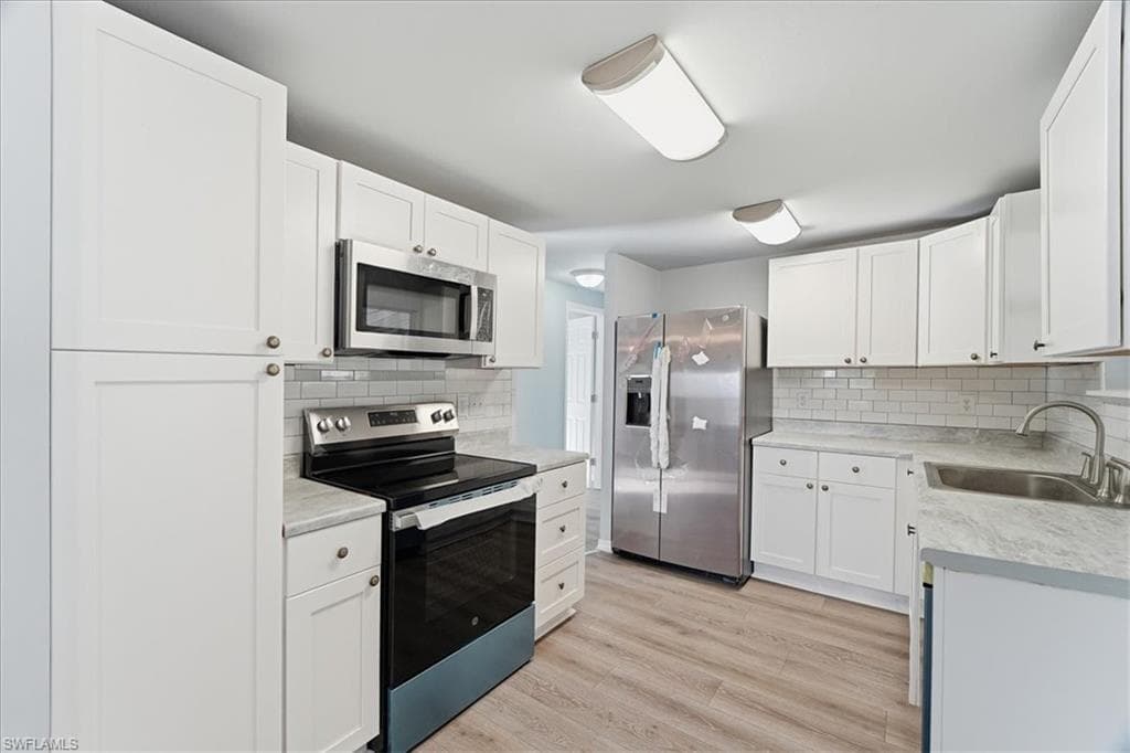 2425 Case LN, NORTH FORT MYERS FL 33917-1