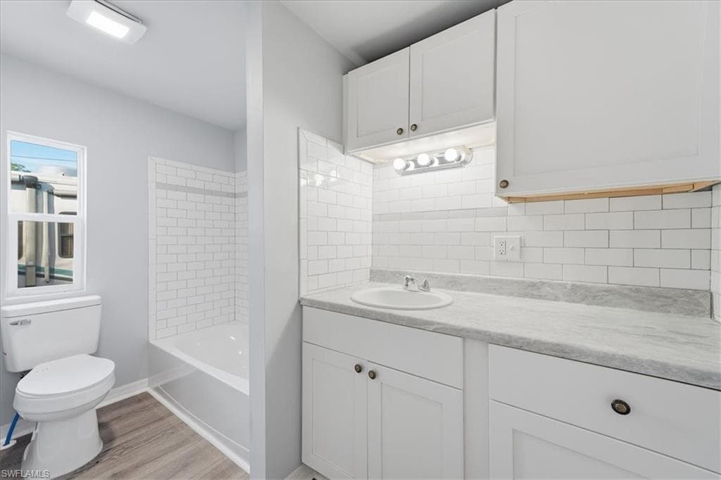 2425 Case LN, NORTH FORT MYERS FL 33917-6