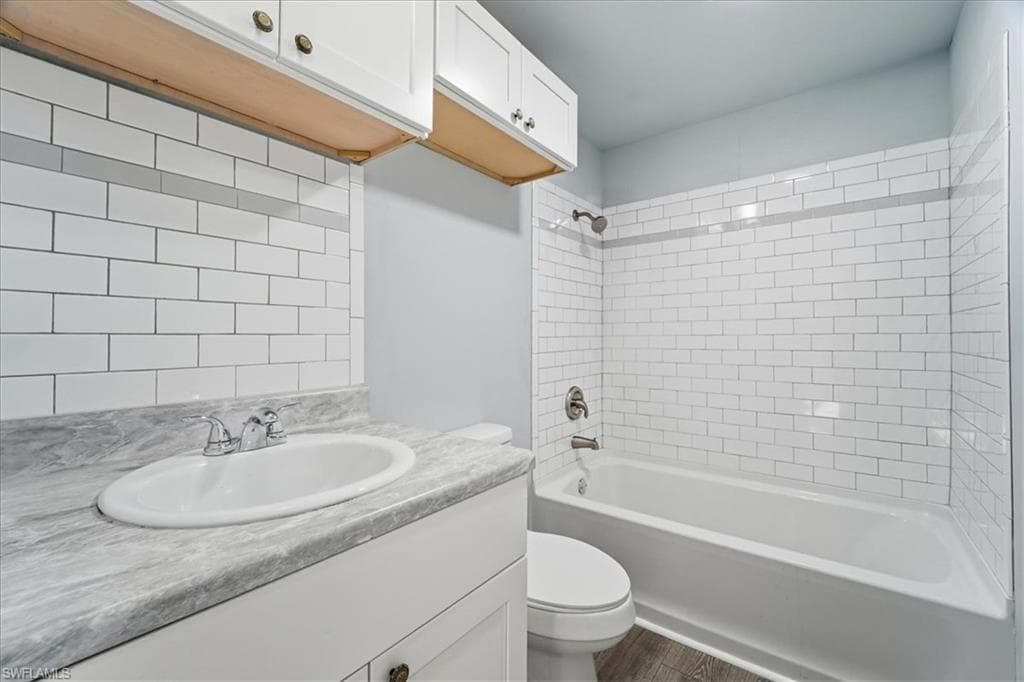 2425 Case LN, NORTH FORT MYERS FL 33917-8