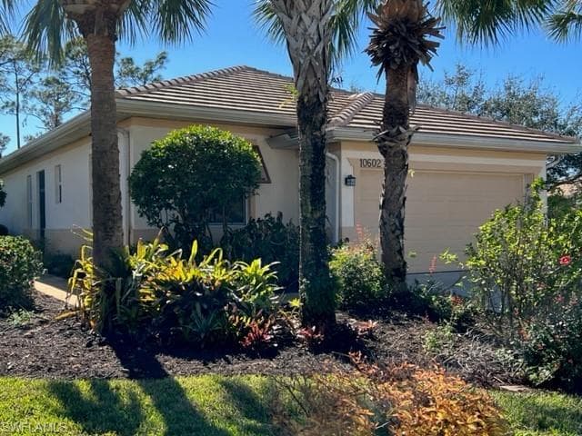 10602 Camarelle CIR, FORT MYERS FL 33913-1