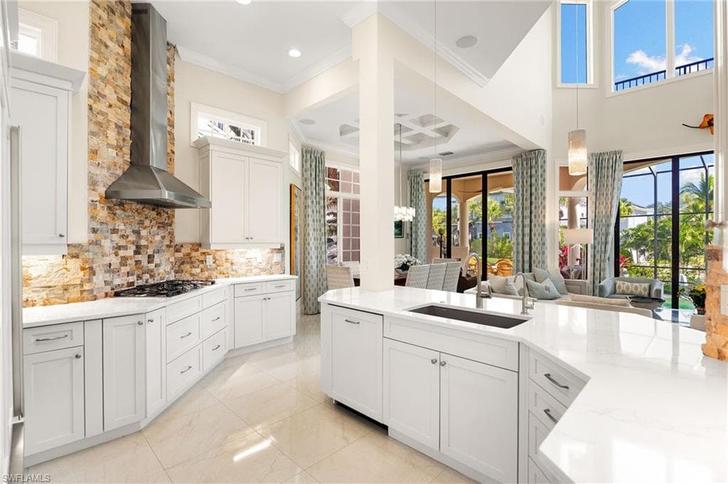 27556 River Reach DR, BONITA SPRINGS FL 34134-9