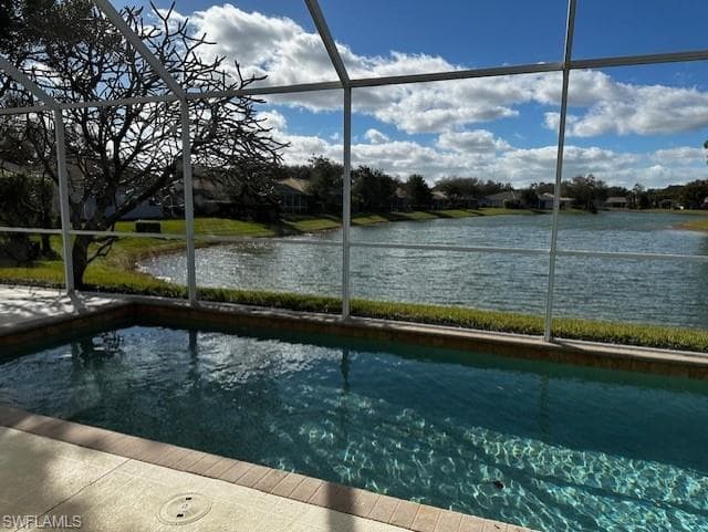 3927 Aurora CT, NAPLES FL 34116-26